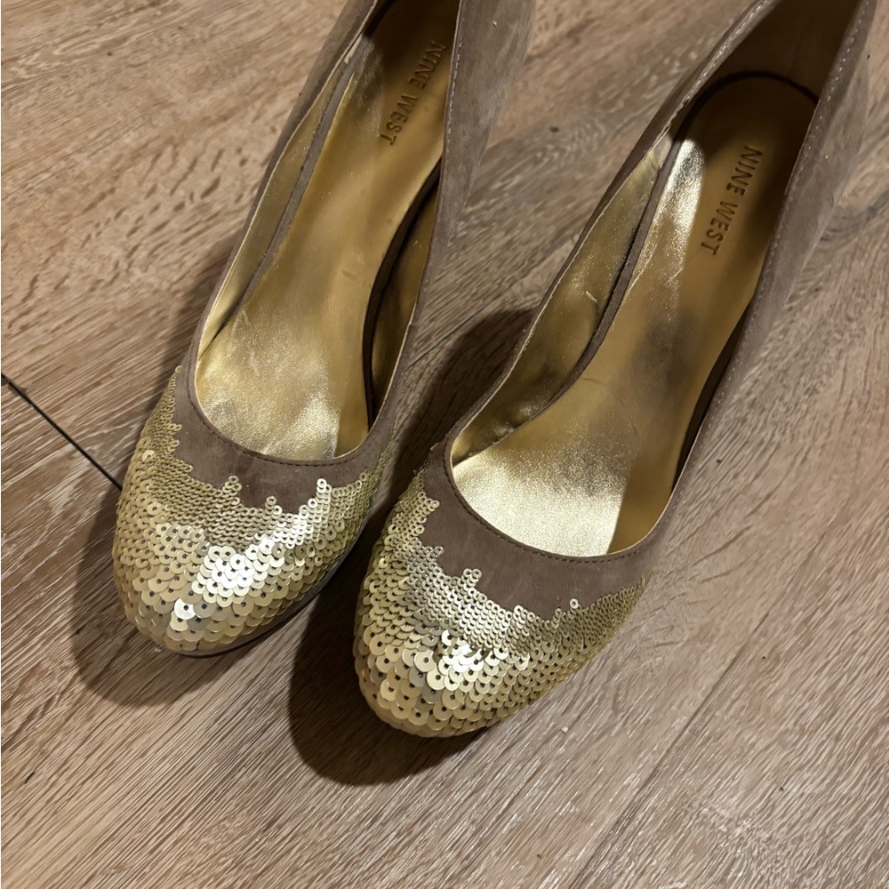 Nine West Gold and Brown Heels - Picture 2 of 3